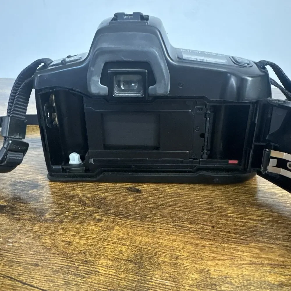 Minolta Maxxum 300si 35mm Film Camera with AF 35-70mm Lens Tested No Charger